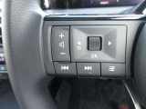 ステアリングスイッチ搭載!ハンドルひとつで手を離さなくても運転中視線をそらさなくても操作が出来て便利です♪