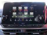 NissanConnectナビ(地デジ内蔵)は、ハンズフリーフォン、VICS、ボイスアシスタント、Bluetooth、USB接続、HDMI接続、Apple CarPlay・Android Auto連携機能、Amazon Alexa搭載、iPodなど多様なコンテンツに対応!