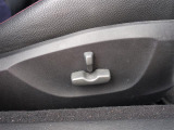 気になる車はすぐにお問い合わせください!画面右側の0066から始まる無料ダイヤルからお問い合わせ下さい!専門スタッフがお車のご質問にお答えいたします!