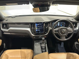 XC60 T5 AWD モメンタム 4WD 4WD 本革シート