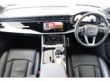 Audiのインテリアはエクステリア同様、優れたデザイン性とクオリティ、そして機能性を兼ね備えております。