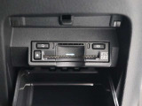 広がる運転支援サービスETC2.0搭載。全国の高速道路に設置されたITSスポットと双方向通信を図り、広域な道路交通情報や安全運転をサポートする情報を得て、音声やナビ画面上にタイムリーにお知らせします。