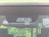 【三菱e-Assist】走行中に前方の車両等を認識し、衝突しそうな時は警報とブレーキで衝突回避と被害軽減をアシスト。より安全にドライブをお楽しみいただけます。