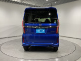 ご納車までの期間ですが、県内のお客様は1、2週間、県外のお客様は2、3週間ほどでご納車が可能となります。但し、お支払いや書類の状況によっては多少の前後もありますので、その際には何卒ご了承下さい。