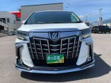 お車の車検・オイル交換・修理・鈑金塗装・ガラス修理・デントリペア・ボディコーティングなども幅広く対応しております。その際は無料で代車を貸し出し致します。車の事は何でもお任せください!