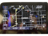 スマホやiPhoneと連携し、対応アプリをディスプレイに表示させて使うディスプレイオーディオ。使い慣れた従来のトヨタ車載ナビが利用できるTCナビキットを装着。高画質なフルセグTV対応です。