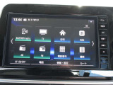 日産純正メモリーナビゲーションです♪目的地まで案内するナビゲーション機能の他にフルセグ画質で楽しめるTVやBluetooth Audioなど多彩な機能が満載で運転を快適にサポートしてくれます☆