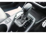 CVT(無段変速機)で街乗り、高速道路、坂道もスムーズに走行。