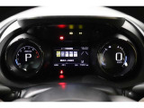 マルチインフォメーションディスプレイ付きのメーターです!エコ運転へ導く多彩な情報を表示してくれます。
