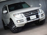 ☆ベーシックパッケージ(HID、フォグ、LEDポジションランプ、ヘッドライトウォッシャー、ウィンカーミラー、オートライト、ブラックルーフレール)装備!