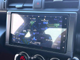 【ナビゲーション】目的地までしっかり案内してくれる使いやすいナビ。Bluetooth接続すればお持ちのスマホやMP3プレイヤーの音楽を再生可能!毎日の運転がさらに楽しくなります!!