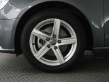 アウディ認定中古車は1年間、走行距離無制限の認定中古車保証が無償で付帯されます。