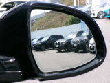 車線変更の注意表示も装備しておりますので安心してドライビングを楽しむことができます!