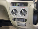 寒い冬も暑い夏も全席に快適な空調を届けてくれる、ダイヤル式エアコンを装備♪