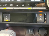 【シートヒーター】寒い日に重宝するシートヒーター!エアコンより早く温まってくれるので寒がりの人も安心ですね♪エアコンの温風は乾燥するから苦手、という方にもをおすすめです。