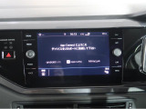 AppleCarPlay、Android Autoに対応。App-Connectを利用して、対応するアプリケーションを車載器の画面上で閲覧したり、音声で操作することが可能です。