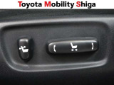 ドライビングポジションの調節に便利なパワ-シ-トを装備しています。