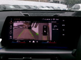 高画質の全周囲カメラが付いております。コーナーセンサーと併せてご利用いただくと駐車も楽々