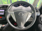 【純正革巻きステアリング】上質な革を使用することで、手にしっかり馴染みとても運転しやすいハンドルです♪