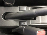 シートヒーター付きです!スイッチを押せば数秒で座面と背もたれが暖かくなり、寒い時期には嬉しい装備です!