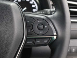 レーダークルーズコントロールには全車速追従機能を搭載し、ミリ波レーダーと単眼カメラで先行車を認識し、車速に応じた車間距離を保ちながら先行車に追従し、ドライバーの運転負荷を軽減します。