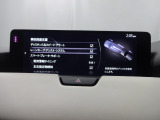 ハンドル操作をアシストすることにより車線からの逸脱回避を支援します。