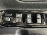 【パワーウインドウ】運転席のスイッチで、各席の窓ガラスの開閉ができます!あると便利ですよね!