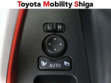 駐車時に便利なスマ-トキ-連動オ-ト格納式ドアミラーを装備しています。施錠すると自動的にドアミラーを格納する便利な機能です!