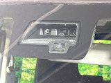 【スズキ セーフティサポート】走行中に前方の車両等を認識し、衝突しそうな時は警報とブレーキで衝突回避と被害軽減をアシスト。より安全にドライブをお楽しみいただけます。