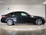 ご納車後も全国約200拠店のBMW正規ディーラーサービス工場にて保証対応いたします。お近くのBMW正規ディーラーをご案内の上、アフターメンテナンスをお受け頂けますので、安心してお乗りいただけます!!