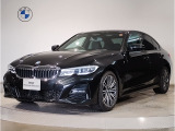 【BMWの伝統】BMWのお車は、“駆け抜ける歓び”を意識し、走行の安定性とコーナリングの良さを追求し、思い通りにハンドルの操作可能です。