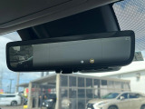 【デジタルインナーミラー】後席の大きな荷物や同乗者で後方が確認しづらい時でも安心!カメラが撮影した車両後方の映像をルームミラー内に表示。クリアな視界で状況の確認が可能です!