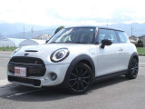 もらい事故による修復歴ありですが、MINIディーラーでしっかり直し、その後数年間の使用で問題はありません。