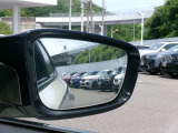 車線変更の注意表示も装備しておりますので安心してドライビングを楽しむことができます!
