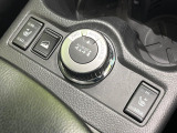 【オールモード4×4】2WD/4WDモードを手軽に切り替え可能。燃費重視の2WD、スタック時に役立つLOCK、AUTOモードでは4WDの配分を自動で調整し、路面状況を問わず安定した走りをサポート。