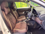 運転席シート廻りは使用感も少なく、良好な状態となっています。丁寧に使われていたことがよくわかりますね。