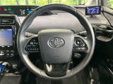【純正革巻きステアリング】上質な革を使用することで、手にしっかり馴染みとても運転しやすいハンドルです♪