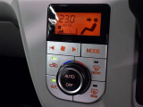 【オートエアコン】お好みの温度に設定して頂くと、車内の温度を自動調整♪快適にクルマの中を過ごして頂けます。