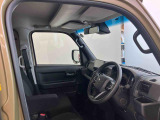 たとえばダイハツのお店にある、たくさんのスマアシ搭載車は、正常に作動する事をしっかり確認します。