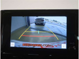 バックガイドモニターで、後方を確認しながら安心して駐車することができます。運転初心者も熟練者も必須の機能ですよ!