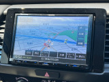 お出かけの際に安心のナビ付です☆バックカメラ機能で駐車もスムーズに行えます。