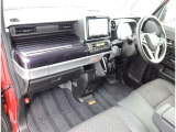 高品質カークリーニング ピカピCar 外装・内装、岐阜トヨペットの専門スタッフがシートもカーペットも綺麗に洗浄済み!プロの仕上げを是非ご確認下さいませ。