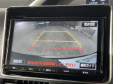 【バックモニター】後ろのカメラの映像をモニターに映し出すことができます!後方の見えない死角や、障害物との距離感をしっかり確認することができます!駐車が苦手な方におすすめです。