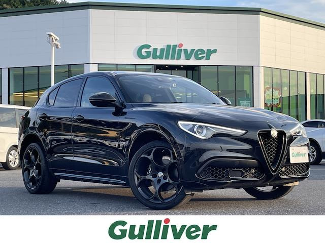 ステルヴィオエディツィオーネ エストレマ 4WD サンルーフ