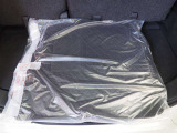 クリーニング済みフロアマット付きです。
