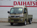 4WD!届出済未使用車!CVT!LEDヘッドライト!スマートアシスト!プッシュスタート!キーフリー!エアコン!パワステ!純正フロアマット・純正バイザー・スタッドレス・スチールホイール・荷台マット付!