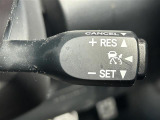 【クルーズコントロール】高速道路で便利な機能です!!アクセルを離しても一定速度で走行ができる装備です。加速減速もスイッチ操作でOKです。