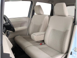 長時間の運転も疲れにくいフロントシート!体をしっかり支えてくれて運転がしやすい形状です!