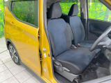 運転席シート廻りは使用感も少なく、良好な状態となっています。丁寧に使われていたことがよくわかりますね。