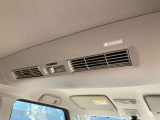 後席用のサーキュレーター付き。夏場でも効果的に空気を循環させます。